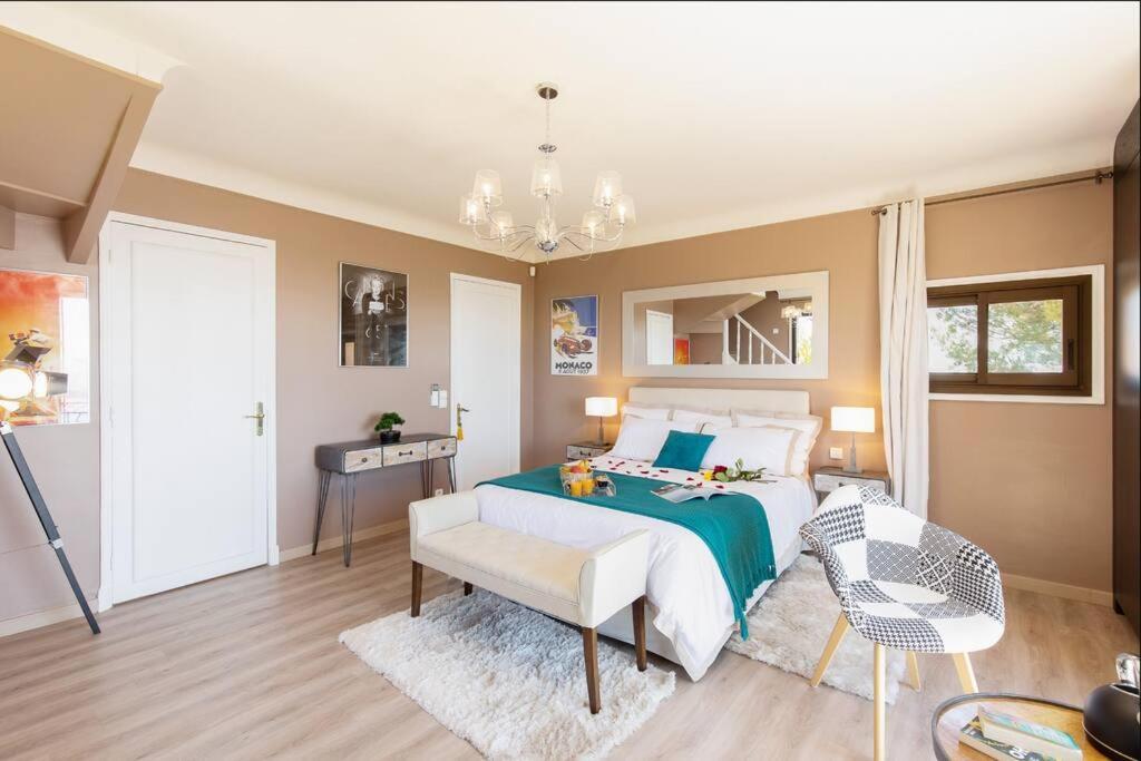 Le Castel Rose Super Cannes, Face Aux Iles De Lerins Vallauris Esterno foto