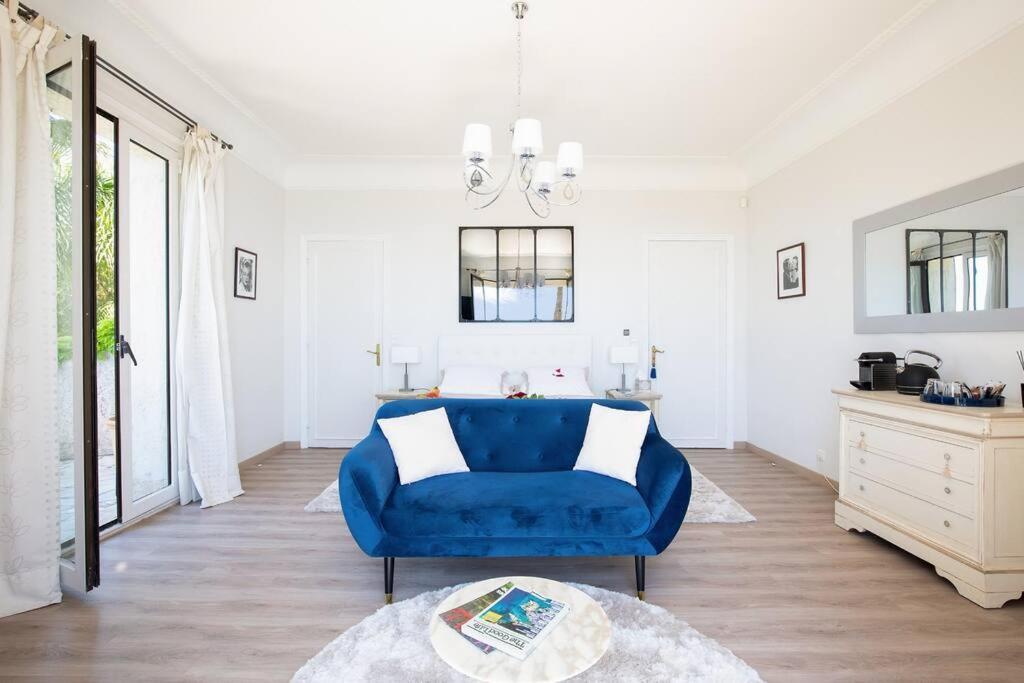 Le Castel Rose Super Cannes, Face Aux Iles De Lerins Vallauris Esterno foto