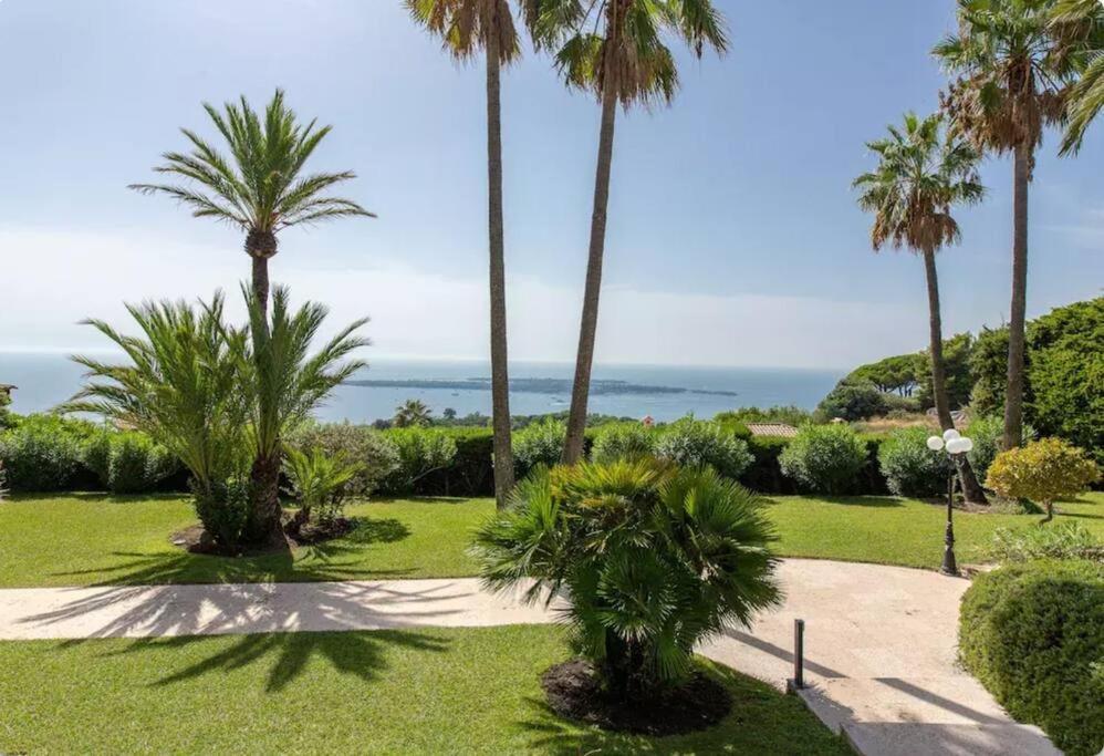 Le Castel Rose Super Cannes, Face Aux Iles De Lerins Vallauris Esterno foto
