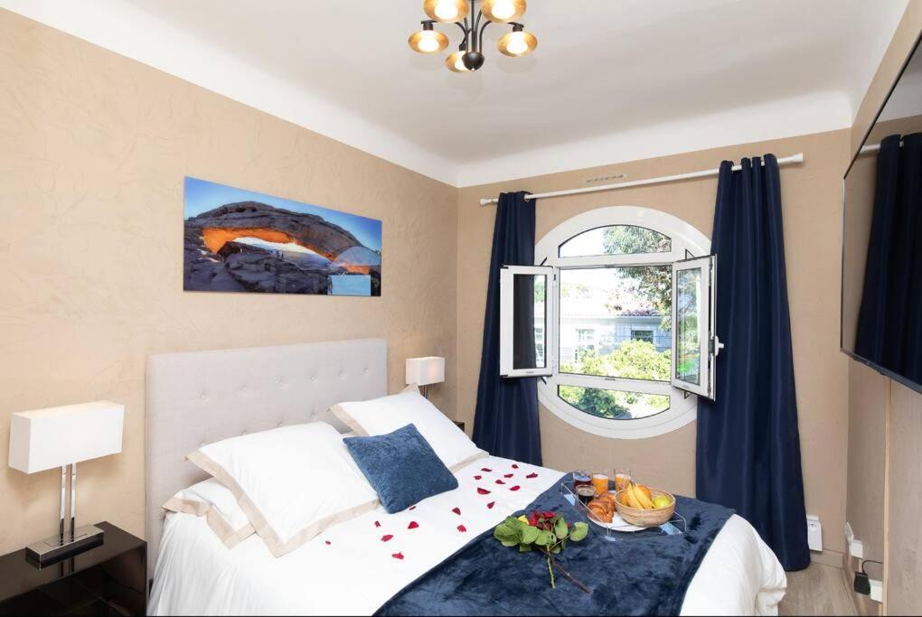 Le Castel Rose Super Cannes, Face Aux Iles De Lerins Vallauris Esterno foto